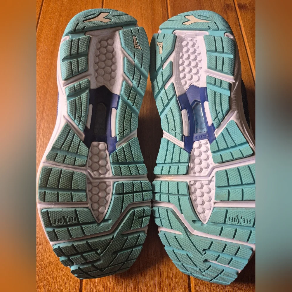 Diadora Blushield Mythos Sneakers -‎ Size 8